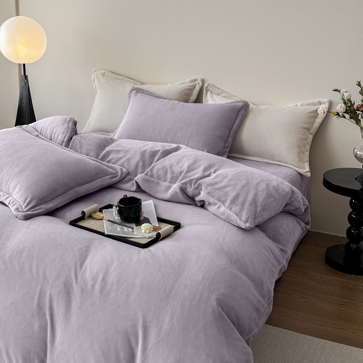 91家纺网 家纺一手货源 找家纺 禧禾 2025新款A类300G醇厚速暖绒四件套牛奶绒四件套 淡雅紫
