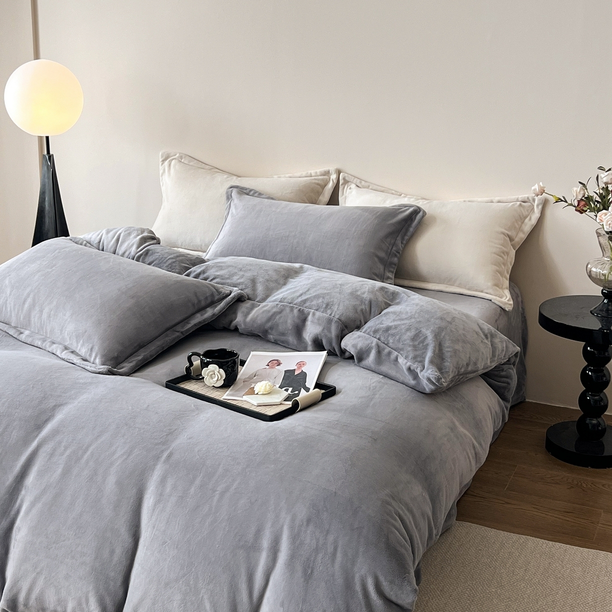 91家纺网 家纺一手货源 找家纺 禧禾 2025新款A类300G醇厚速暖绒四件套牛奶绒四件套 高级灰