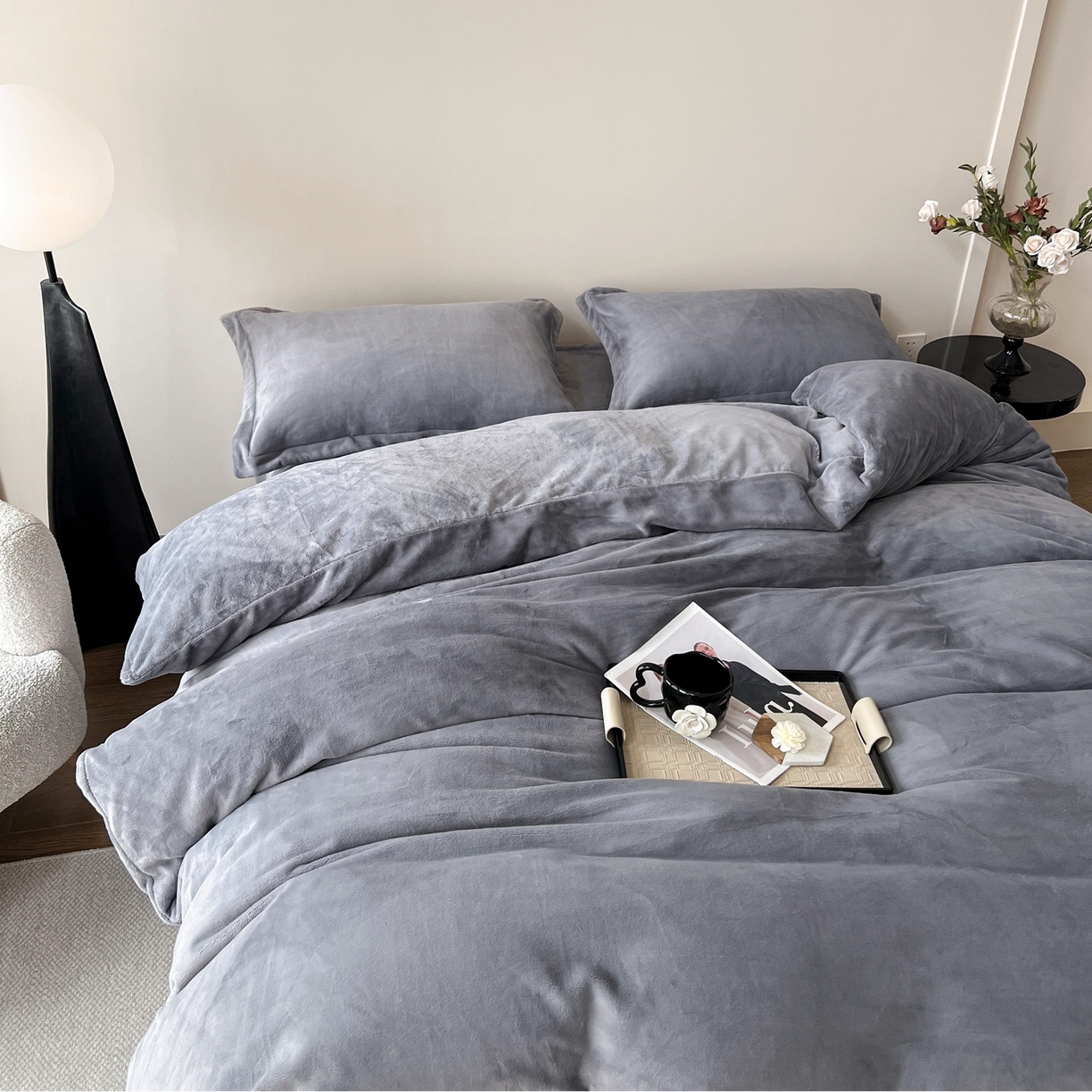 91家纺网 家纺一手货源 找家纺 禧禾 2025新款A类300G醇厚速暖绒四件套牛奶绒四件套 高级灰