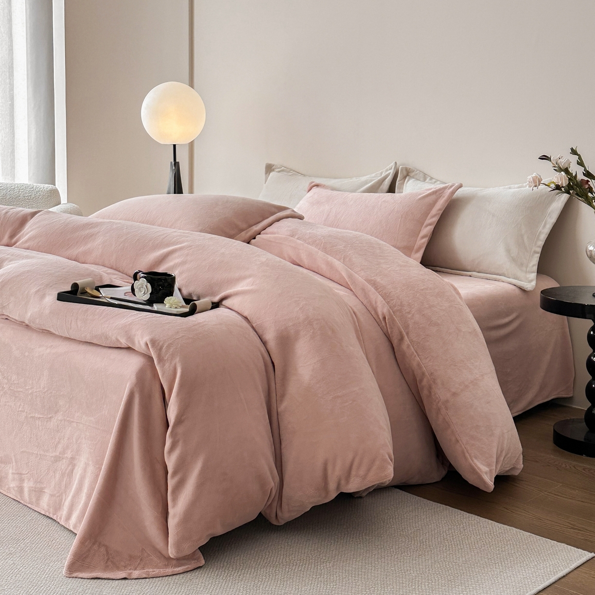 91家纺网 家纺一手货源 找家纺 禧禾 2025新款A类300G醇厚速暖绒四件套牛奶绒四件套 婴儿粉