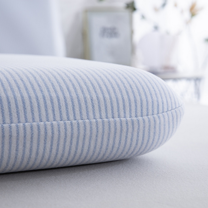 91家纺网 家纺一手货源 找家纺 大黄蜂家居家纺 2025新款暖感德绒万能魔术枕套 蓝细条