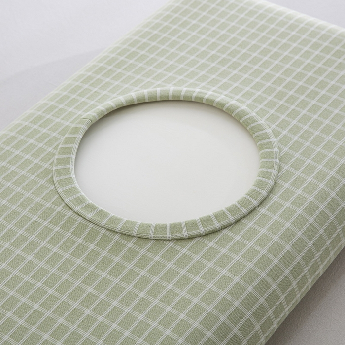 91家纺网 家纺一手货源 找家纺 大黄蜂家居家纺 2025新款暖感德绒万能魔术枕套 草绿小格