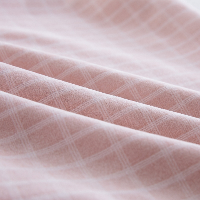 91家纺网 家纺一手货源 找家纺 大黄蜂家居家纺 2025新款暖感德绒万能魔术枕套 粉小格