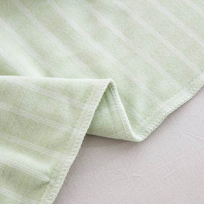 91家纺网 家纺一手货源 找家纺 大黄蜂家居家纺 2025新款暖感德绒万能魔术枕套 果绿小格