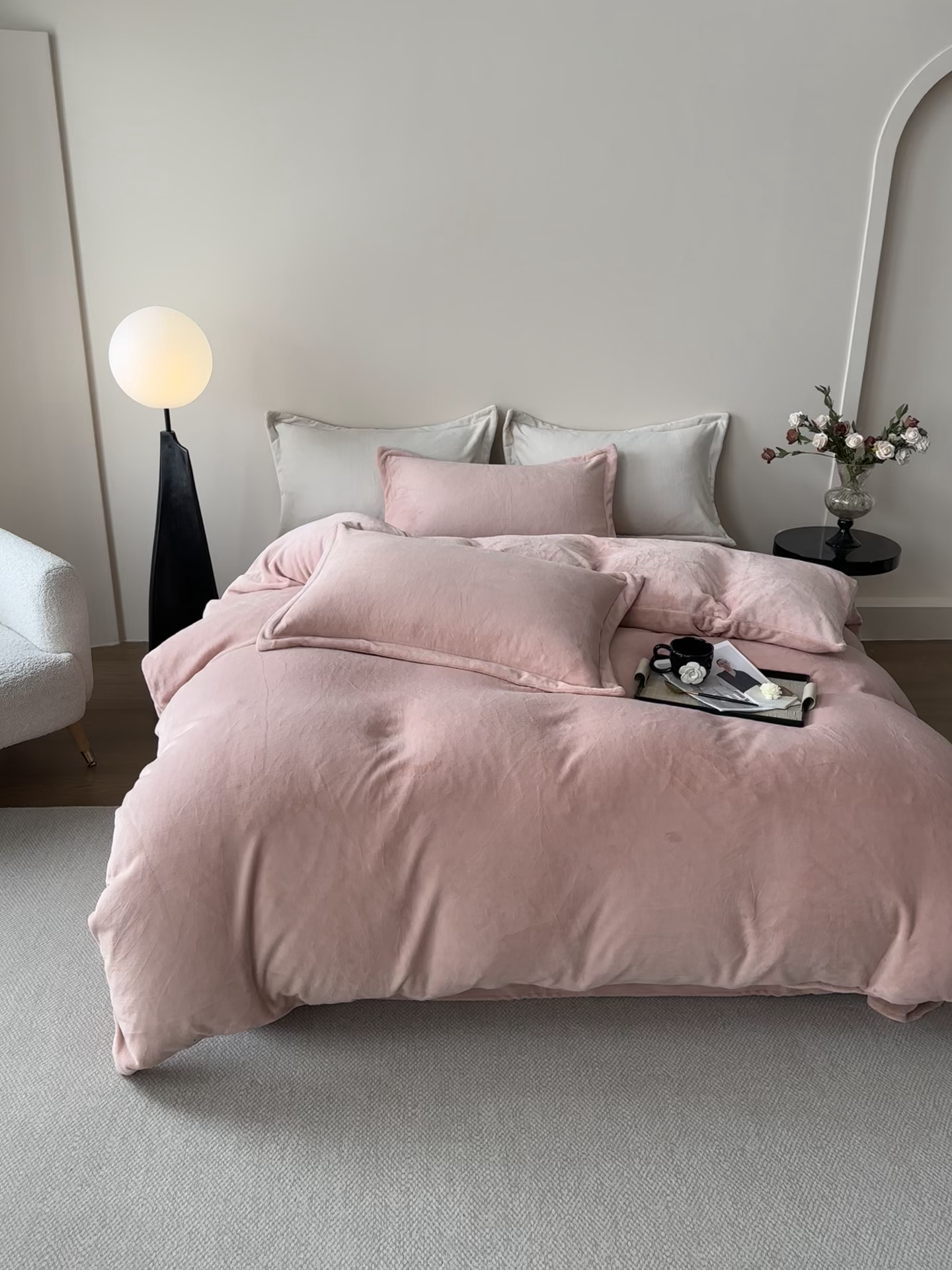 91家纺网 家纺一手货源 找家纺 禧禾 2025新款A类300G醇厚速暖绒四件套牛奶绒四件套 婴儿粉