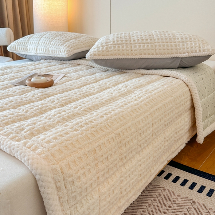 91家纺网 家纺一手货源 找家纺 预言家纺 2025新款塔芙蓉华夫格床垫系列 薄垫方格白色