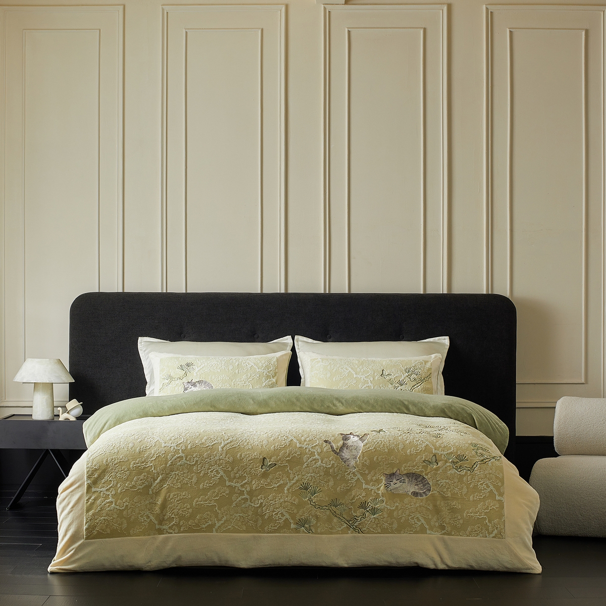 （总）风向标家纺 2025新款250克雕花绣花牛奶绒四件套-松涧系列风格一