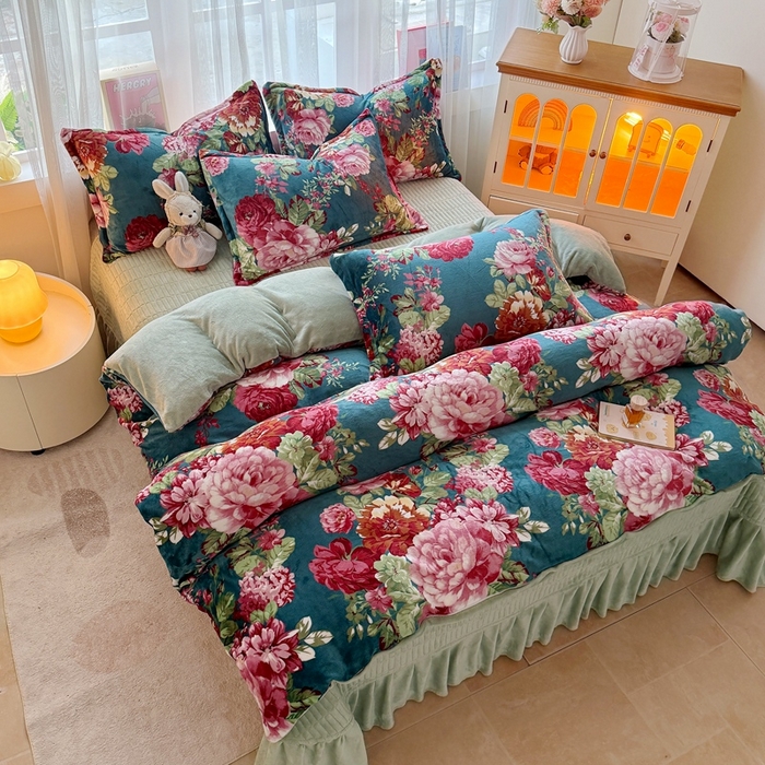 91家纺网 家纺一手货源 找家纺 铠畅 2025新款牛奶绒碎花床单床盖四件套 花妖系列云裳-牡丹倾城蓝