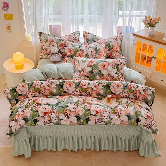 91家纺网 家纺一手货源 找家纺 铠畅 2025新款牛奶绒碎花床单床盖四件套 花妖系列云裳-牡丹倾城绿