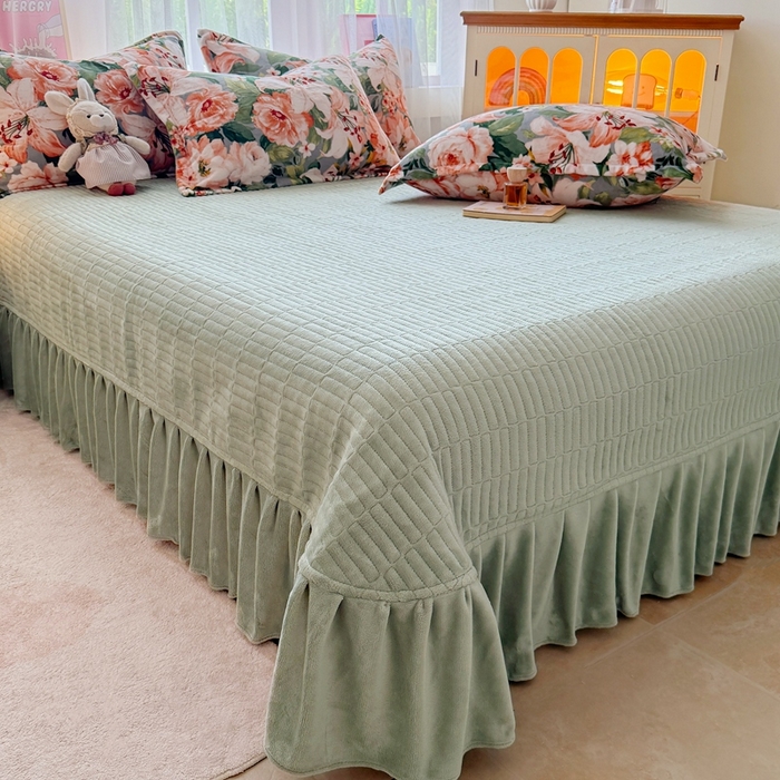 91家纺网 家纺一手货源 找家纺 铠畅 2025新款牛奶绒碎花床单床盖四件套 花妖系列云裳-牡丹倾城绿