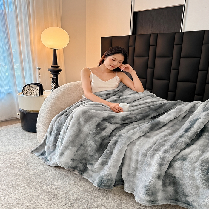 91家纺网 家纺一手货源 找家纺 乐窝家纺仓储 2025新款炫彩水墨画仿兔毛绒大泡泡绒印花法兰绒毛毯毯子大理石纹休闲-水墨画 水墨画-灰