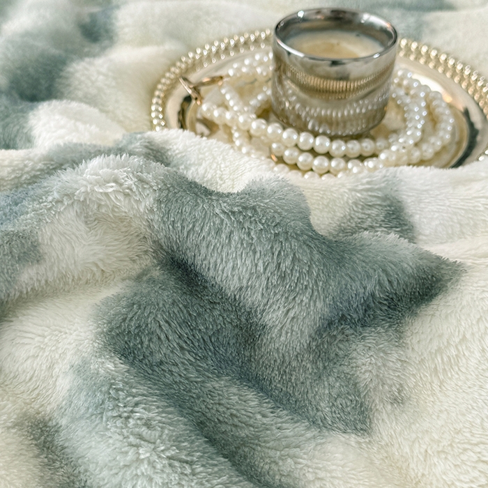 91家纺网 家纺一手货源 找家纺 乐窝家纺仓储 2025新款炫彩水墨画仿兔毛绒大泡泡绒印花法兰绒毛毯毯子大理石纹休闲-水墨画 水墨画-绿