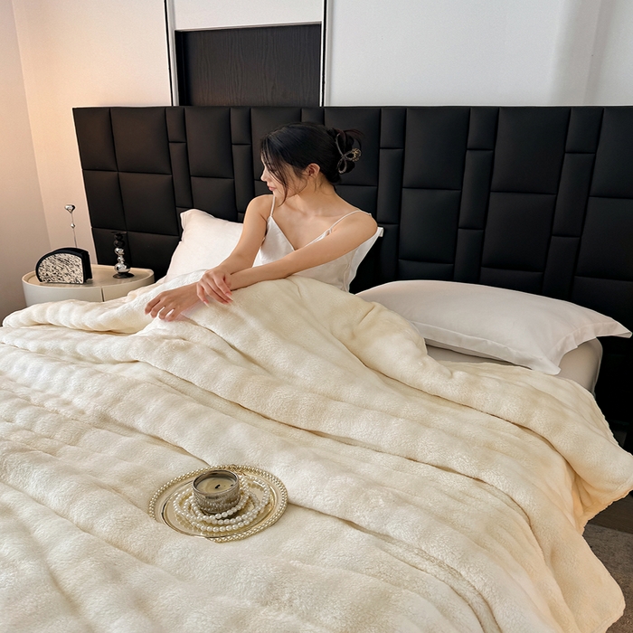 91家纺网 家纺一手货源 找家纺 乐窝家纺仓储 2025新款炫彩水墨画仿兔毛绒大泡泡绒印花法兰绒毛毯毯子大理石纹休闲-水墨画 水墨画-米白