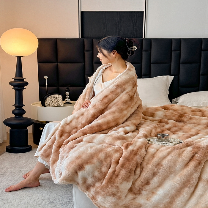 91家纺网 家纺一手货源 找家纺 乐窝家纺仓储 2025新款炫彩水墨画仿兔毛绒大泡泡绒印花法兰绒毛毯毯子大理石纹休闲-水墨画 水墨画-驼