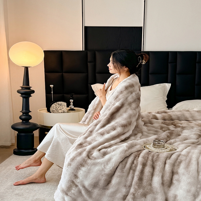 91家纺网 家纺一手货源 找家纺 乐窝家纺仓储 2025新款炫彩水墨画仿兔毛绒大泡泡绒印花法兰绒毛毯毯子大理石纹休闲-水墨画 水墨画-雾灰