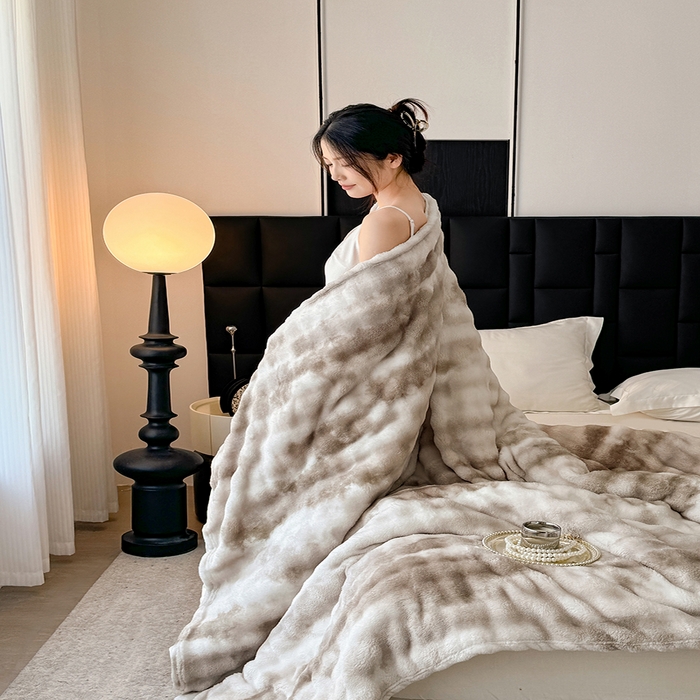 91家纺网 家纺一手货源 找家纺 乐窝家纺仓储 2025新款炫彩水墨画仿兔毛绒大泡泡绒印花法兰绒毛毯毯子大理石纹休闲-水墨画 水墨画-雾灰