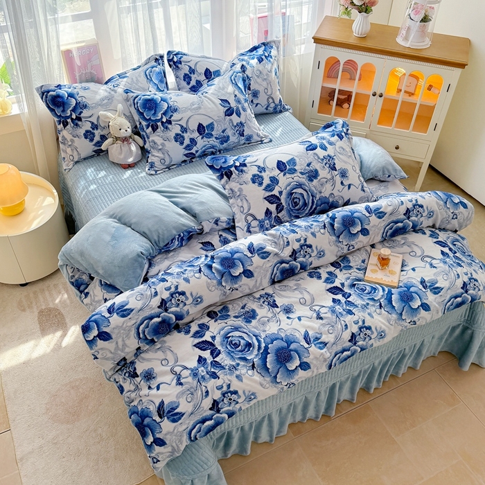 91家纺网 家纺一手货源 找家纺 铠畅 2025新款牛奶绒碎花床单床盖四件套 花妖系列云裳-青瓷玫瑰