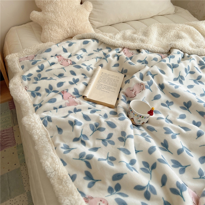 91家纺网 家纺一手货源 找家纺 葡萄家 2025新款A类ins小清新少女可爱奶油猫咪卡通加厚牛奶绒羊羔绒多功能毛毯毯子 绒毛毯-MT可可兔