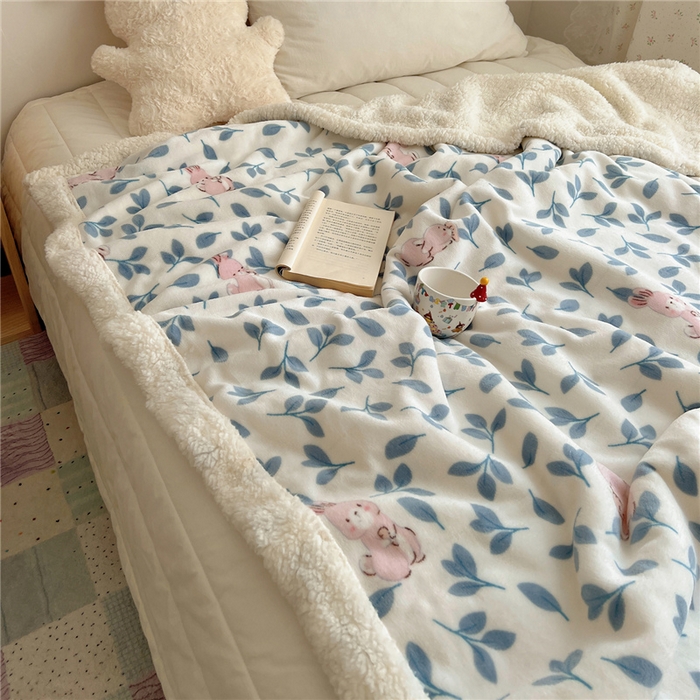 91家纺网 家纺一手货源 找家纺 葡萄家 2025新款A类ins小清新少女可爱奶油猫咪卡通加厚牛奶绒羊羔绒多功能毛毯毯子 绒毛毯-MT可可兔