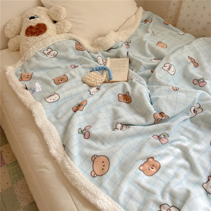 91家纺网 家纺一手货源 找家纺 葡萄家 2025新款A类ins小清新少女可爱奶油猫咪卡通加厚牛奶绒羊羔绒多功能毛毯毯子 绒毛毯-MT蓝格熊兔