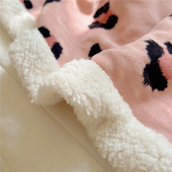 91家纺网 家纺一手货源 找家纺 （总）葡萄家 2025新款A类ins小清新少女可爱奶油猫咪卡通加厚牛奶绒羊羔绒多功能毛毯毯子