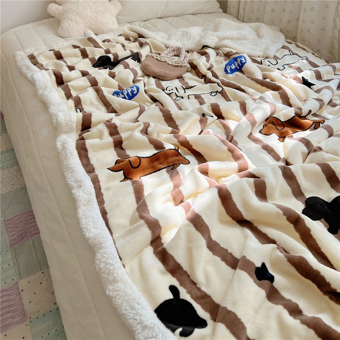 91家纺网 家纺一手货源 找家纺 葡萄家 2025新款A类ins小清新少女可爱奶油猫咪卡通加厚牛奶绒羊羔绒多功能毛毯毯子 绒毛毯-MT咖条狗狗