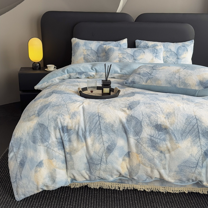 91家纺网 家纺一手货源 找家纺 家之硕家纺 2025新款高克重兔毛绒轻奢风床单床笠四件套系列 香叶蓝