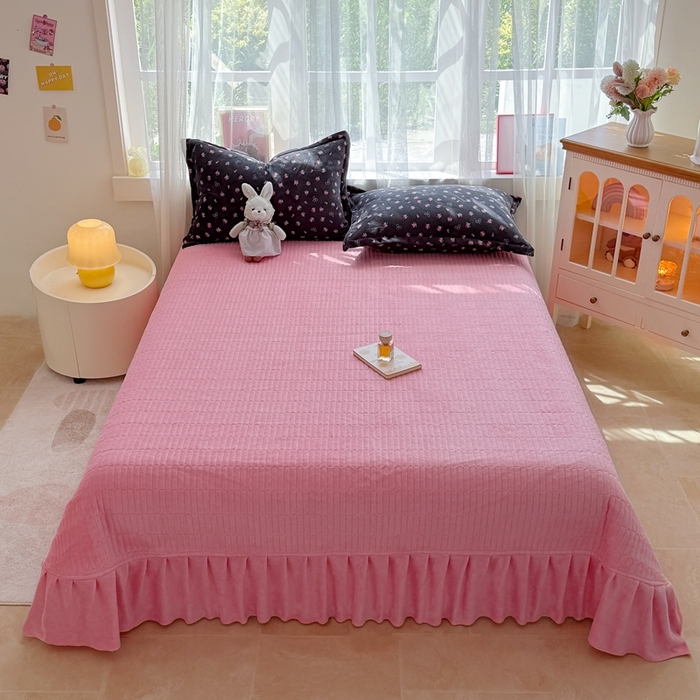 91家纺网 家纺一手货源 找家纺 铠畅 2025新款牛奶绒碎花床单床盖四件套 花妖系列云裳-紫薇花开