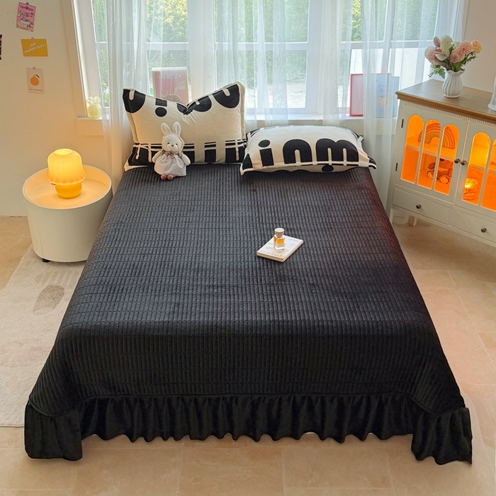 91家纺网 家纺一手货源 找家纺 铠畅 2025新款牛奶绒碎花床单床盖四件套 花妖系列云裳-字母im