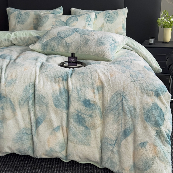 91家纺网 家纺一手货源 找家纺 家之硕家纺 2025新款高克重兔毛绒轻奢风床单床笠四件套系列 香叶绿