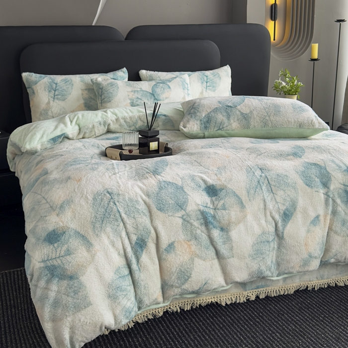 91家纺网 家纺一手货源 找家纺 家之硕家纺 2025新款高克重兔毛绒轻奢风床单床笠四件套系列 香叶绿