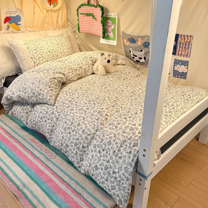 91家纺网 家纺一手货源 找家纺 澜妃 2025新款糯叽叽水洗棉全棉蕾丝花边宿舍床上下铺三件套-艾意系列 艾意-山月枇杷