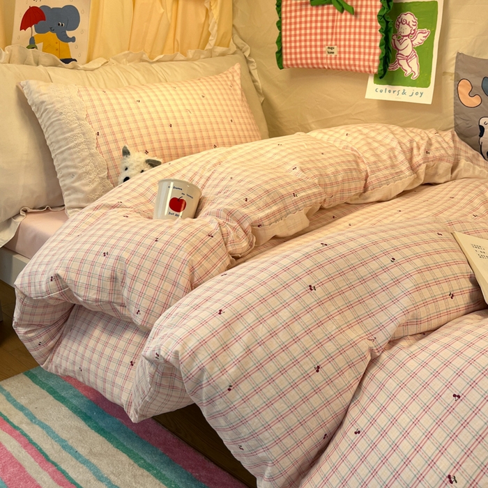 91家纺网 家纺一手货源 找家纺 澜妃 2025新款糯叽叽水洗棉全棉蕾丝花边宿舍床上下铺三件套-艾意系列 艾意-樱桃计划