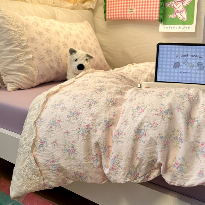 91家纺网 家纺一手货源 找家纺 澜妃 2025新款糯叽叽水洗棉全棉蕾丝花边宿舍床上下铺三件套-艾意系列 艾意-半路月亮