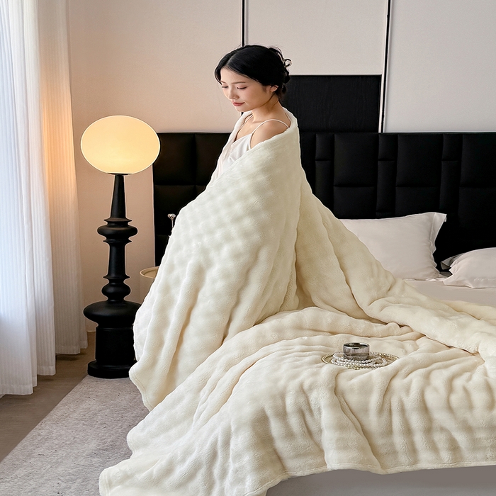 91家纺网 家纺一手货源 找家纺 乐窝家纺仓储 2025新款简约纯色泡泡毛毯毯子 泡泡纯色-米白