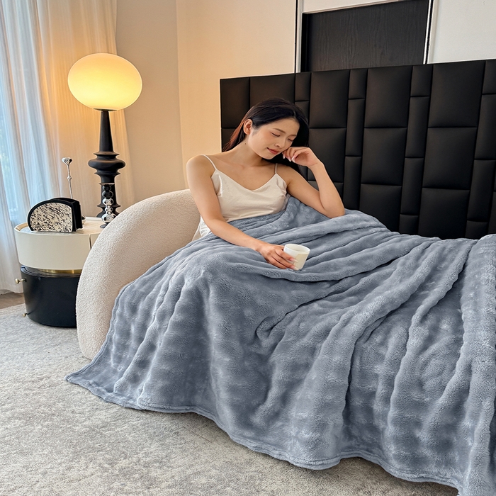 91家纺网 家纺一手货源 找家纺 乐窝家纺仓储 2025新款简约纯色泡泡毛毯毯子 泡泡纯色-浅灰