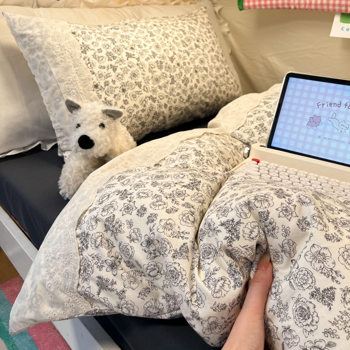 91家纺网 家纺一手货源 找家纺 澜妃 2025新款糯叽叽水洗棉全棉蕾丝花边宿舍床上下铺三件套-艾意系列 艾意-山月枇杷