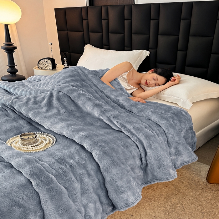 91家纺网 家纺一手货源 找家纺 乐窝家纺仓储 2025新款简约纯色泡泡毛毯毯子 泡泡纯色-浅灰