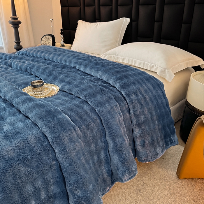 91家纺网 家纺一手货源 找家纺 乐窝家纺仓储 2025新款简约纯色泡泡毛毯毯子 泡泡纯色-深蓝