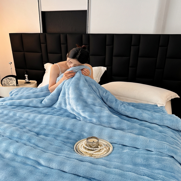 91家纺网 家纺一手货源 找家纺 乐窝家纺仓储 2025新款简约纯色泡泡毛毯毯子 泡泡纯色-天蓝