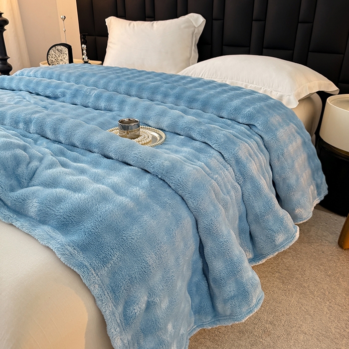 91家纺网 家纺一手货源 找家纺 乐窝家纺仓储 2025新款简约纯色泡泡毛毯毯子 泡泡纯色-天蓝