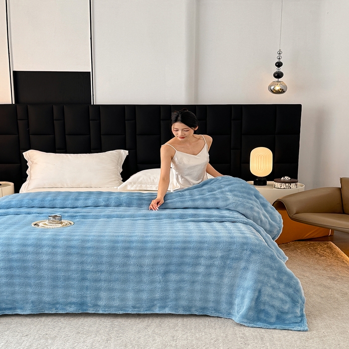 91家纺网 家纺一手货源 找家纺 乐窝家纺仓储 2025新款简约纯色泡泡毛毯毯子 泡泡纯色-天蓝