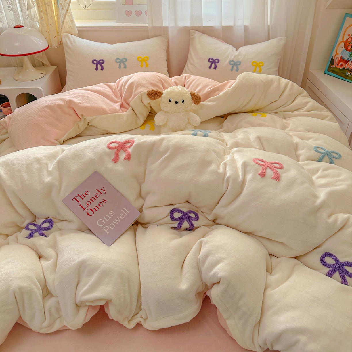 91家纺网 家纺一手货源 找家纺 老K (原美阁） 2025新款毛巾绣牛奶绒四件套-彩色蝴蝶结 彩色蝴蝶结-芝士粉