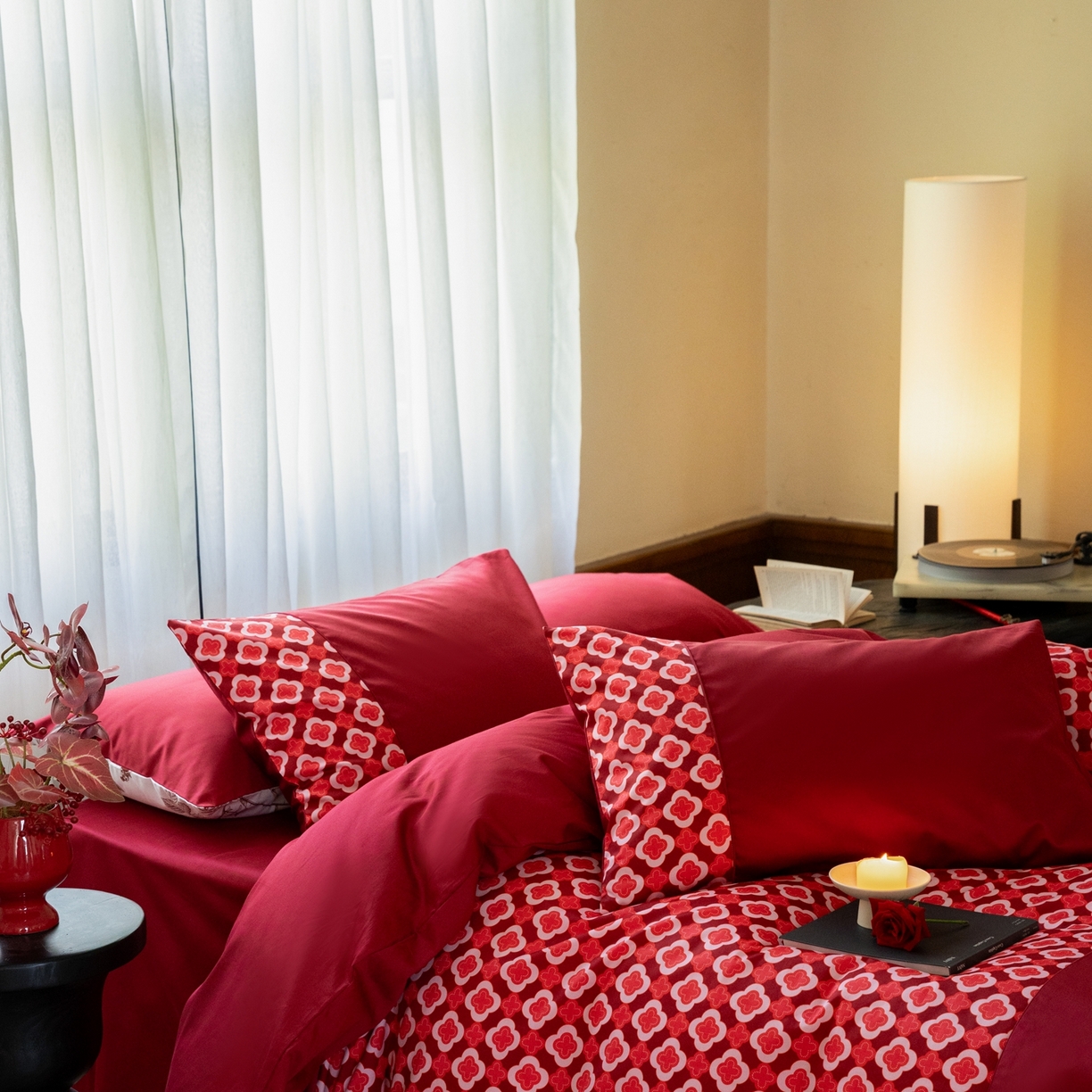 91家纺网 家纺一手货源 找家纺 （总）121 【贡缎刺绣四件套】2025新款婚庆系列定制款（婚庆系列-欢喜奢红蜜语）100S长绒棉贡缎专供厂家（会员 -20   控价标准 318 加大338）