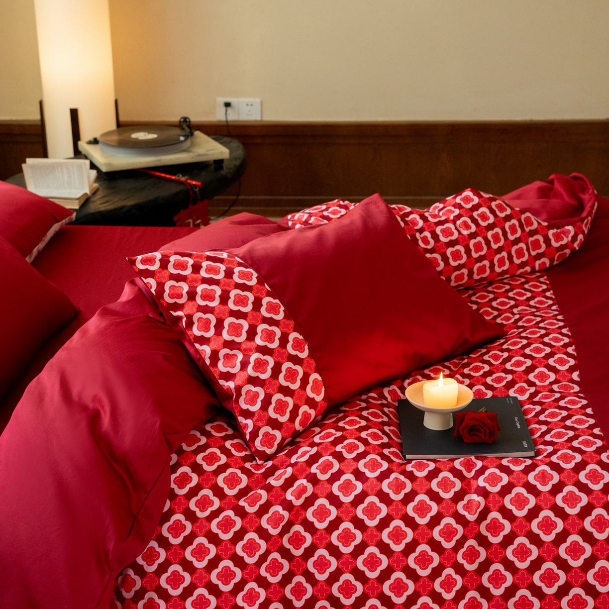 91家纺网 家纺一手货源 找家纺 （总）121 【贡缎刺绣四件套】2025新款婚庆系列定制款（婚庆系列-欢喜奢红蜜语）100S长绒棉贡缎专供厂家（会员 -20   控价标准 318 加大338）