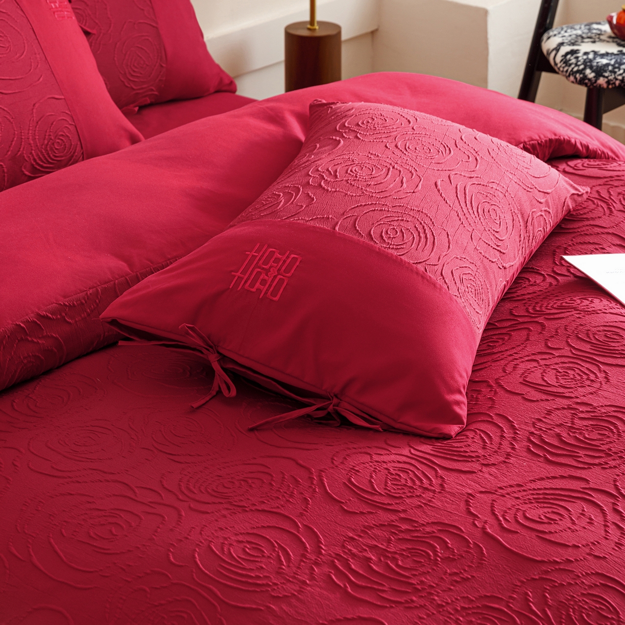 91家纺网 家纺一手货源 找家纺 苏源家居 2025新款色织提花玫瑰系列四件套 玫瑰有喜