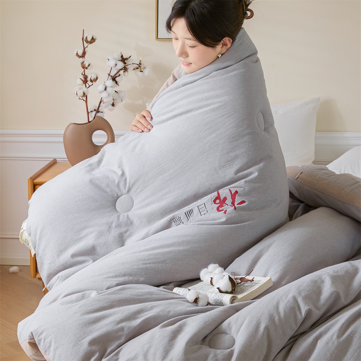 91家纺网 家纺一手货源 找家纺 创优（专版烫画.翻版必究）2025新款立体棉花被100%新疆棉棉花被春秋被冬被子被芯四季被 棉自新疆-浅灰