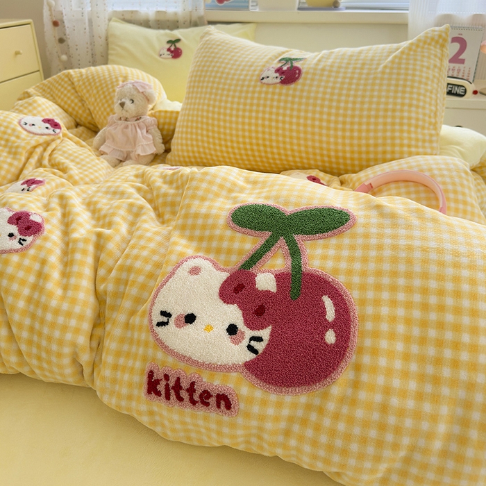 91家纺网 家纺一手货源 找家纺 星禾优选 2025新款高克重牛奶绒毛巾绣四件套 樱桃黄猫