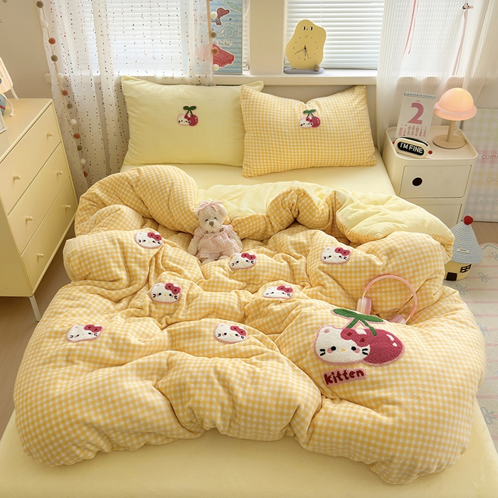 91家纺网 家纺一手货源 找家纺 星禾优选 2025新款高克重牛奶绒毛巾绣四件套 樱桃黄猫