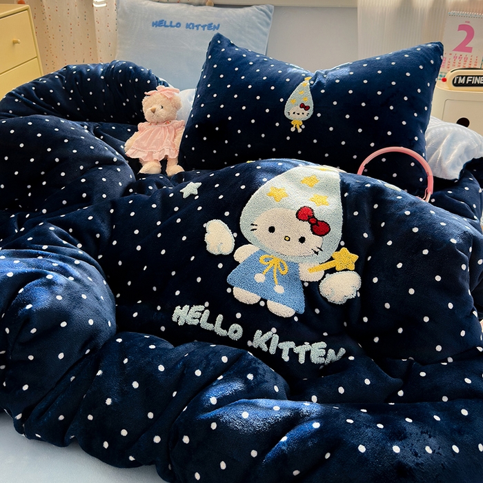 91家纺网 家纺一手货源 找家纺 星禾优选 2025新款高克重牛奶绒毛巾绣四件套 礼帽小猫